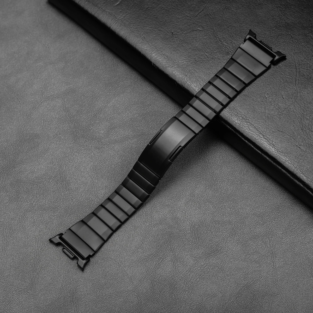 Premium Stainless Steel Smartwatch Band - Elegant and Durable Wrist Strap