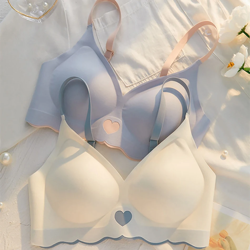 Breathable and Lightweight Seamless Bra Scallop Teenager Trim Heart Wireless Candy Color Training Bra Comfort Push Up Bralette 3