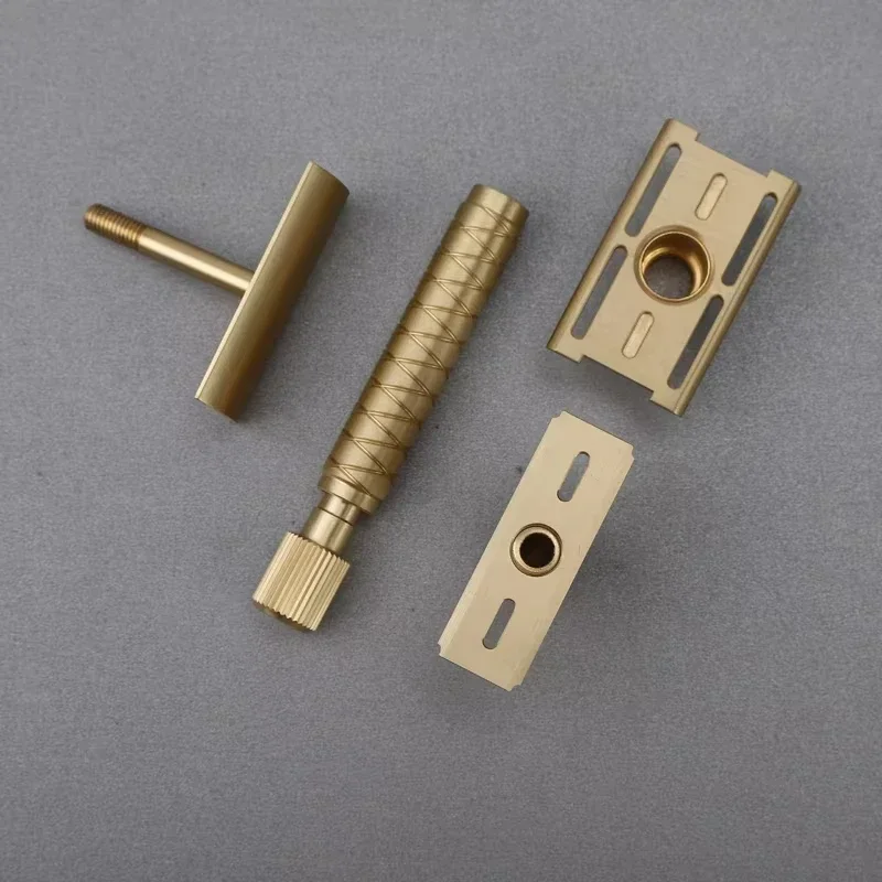 야치 100% 황동 소재 조절 가능한 더 파이널 컷 - 황동 V2 안전 면도기, 90mm 길이, 12mm 직경으로 편안한 그립감 제공