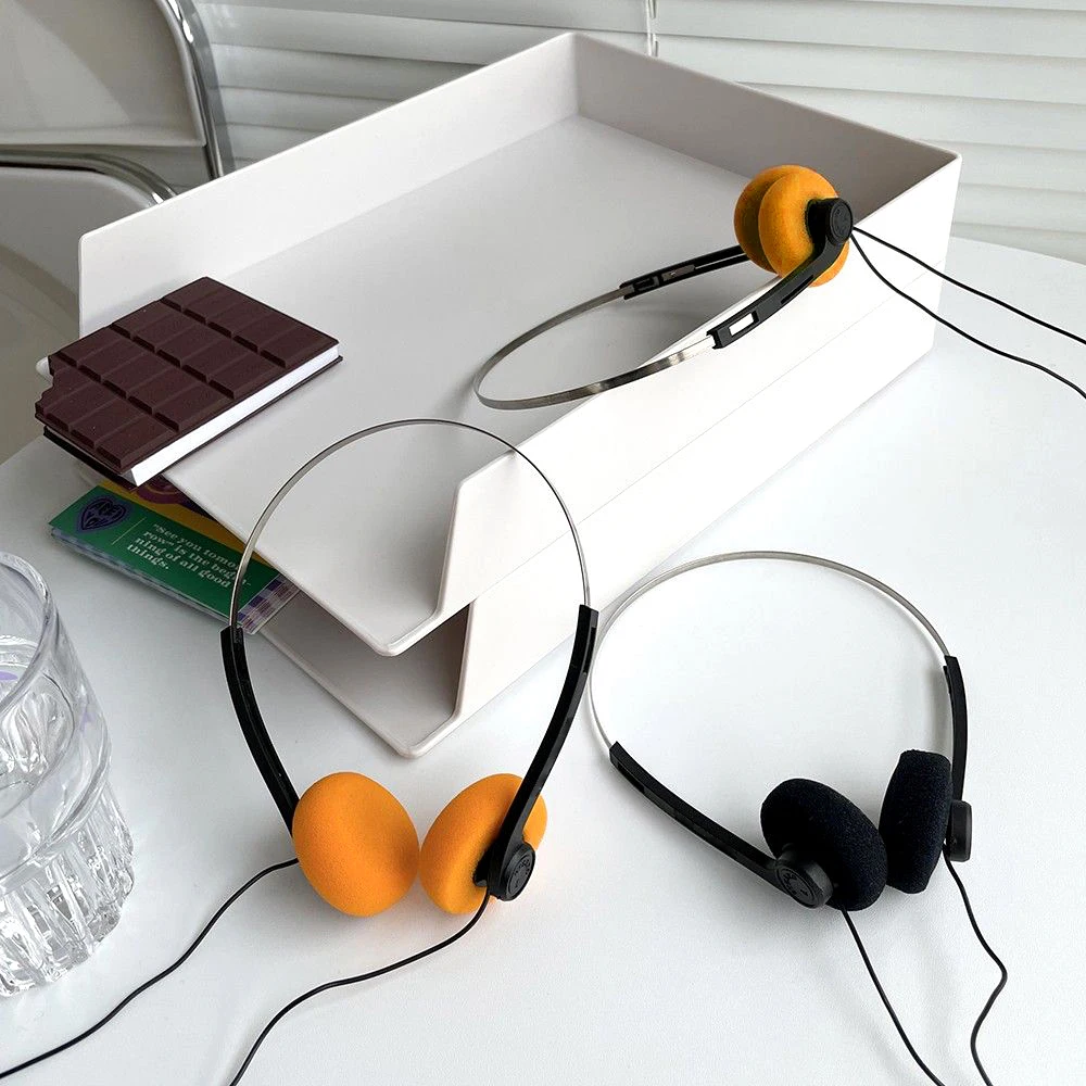 Oldtech - Walkman unisef y auriculares retro naranja.