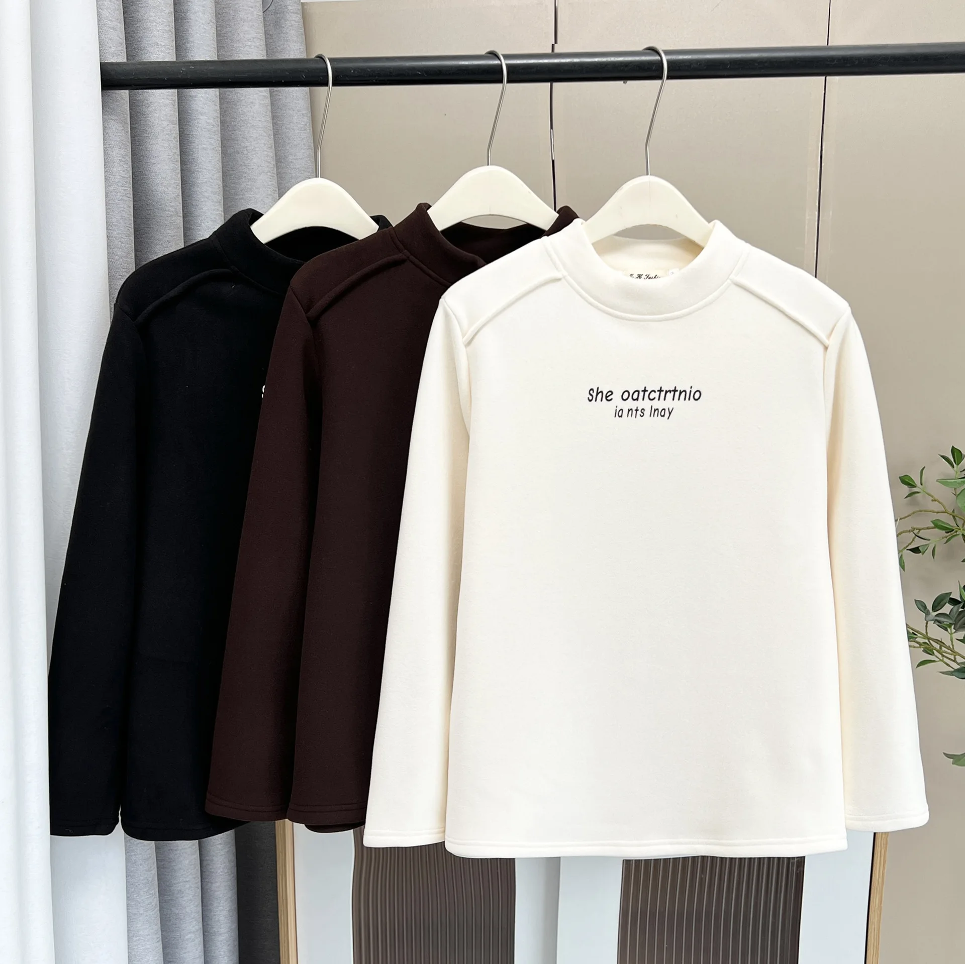 XXXXL Fashion Plus Size Women's T-Shirt New Autumn And Winter With Warm Fleece And Thickened Printed Letters Tops 2453