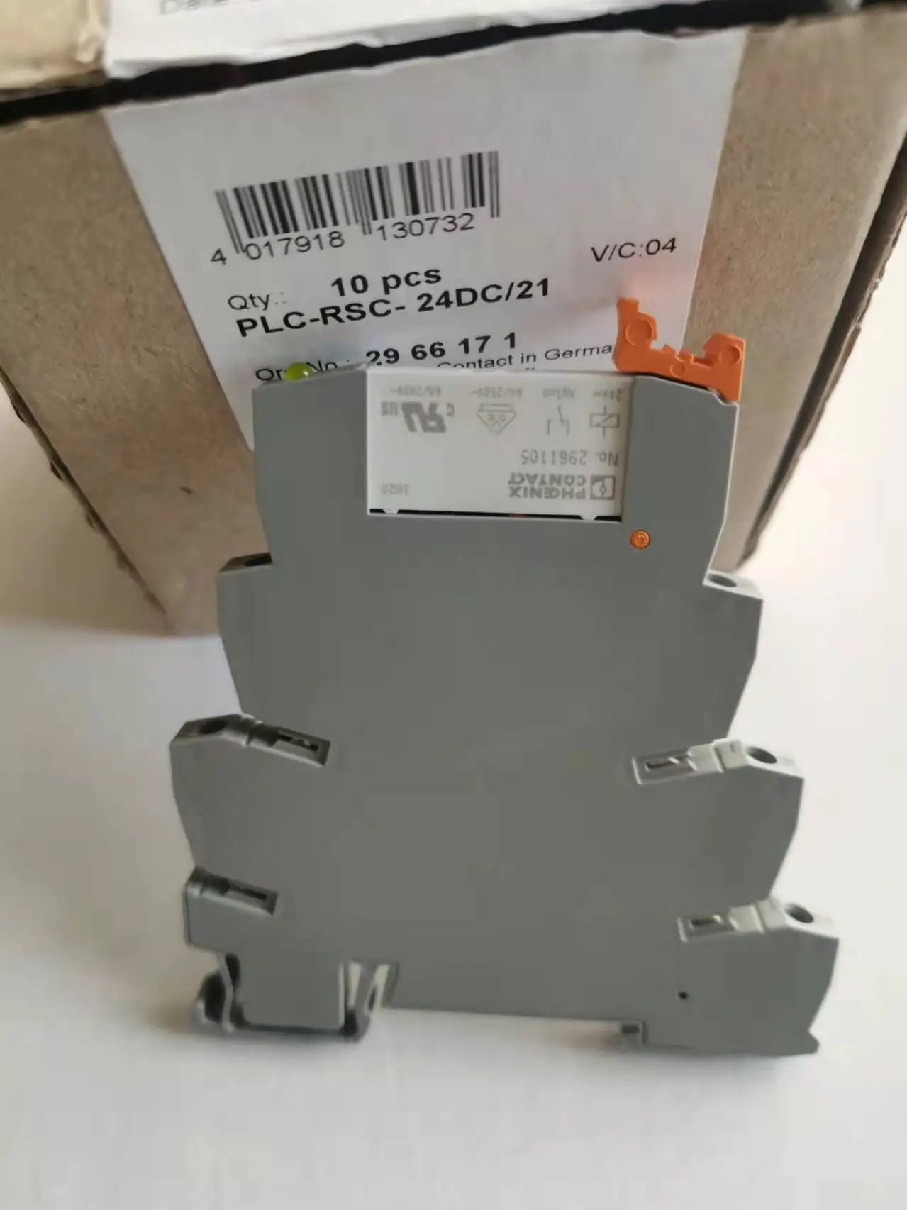 Реле мощности NO.2961105 6A 250VAC 24VDC 5 pins w/PLC-RSC-24DC/21 Socket |