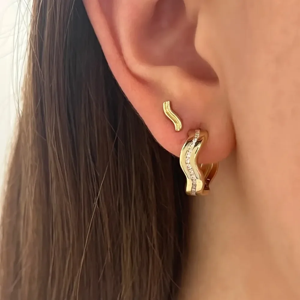 New Fashion Bling Women Party Jewelry Bezel Set Micro Pave 5A Cubic Zirconia Cz 16Mm Round Wave Shape Hoop Earring