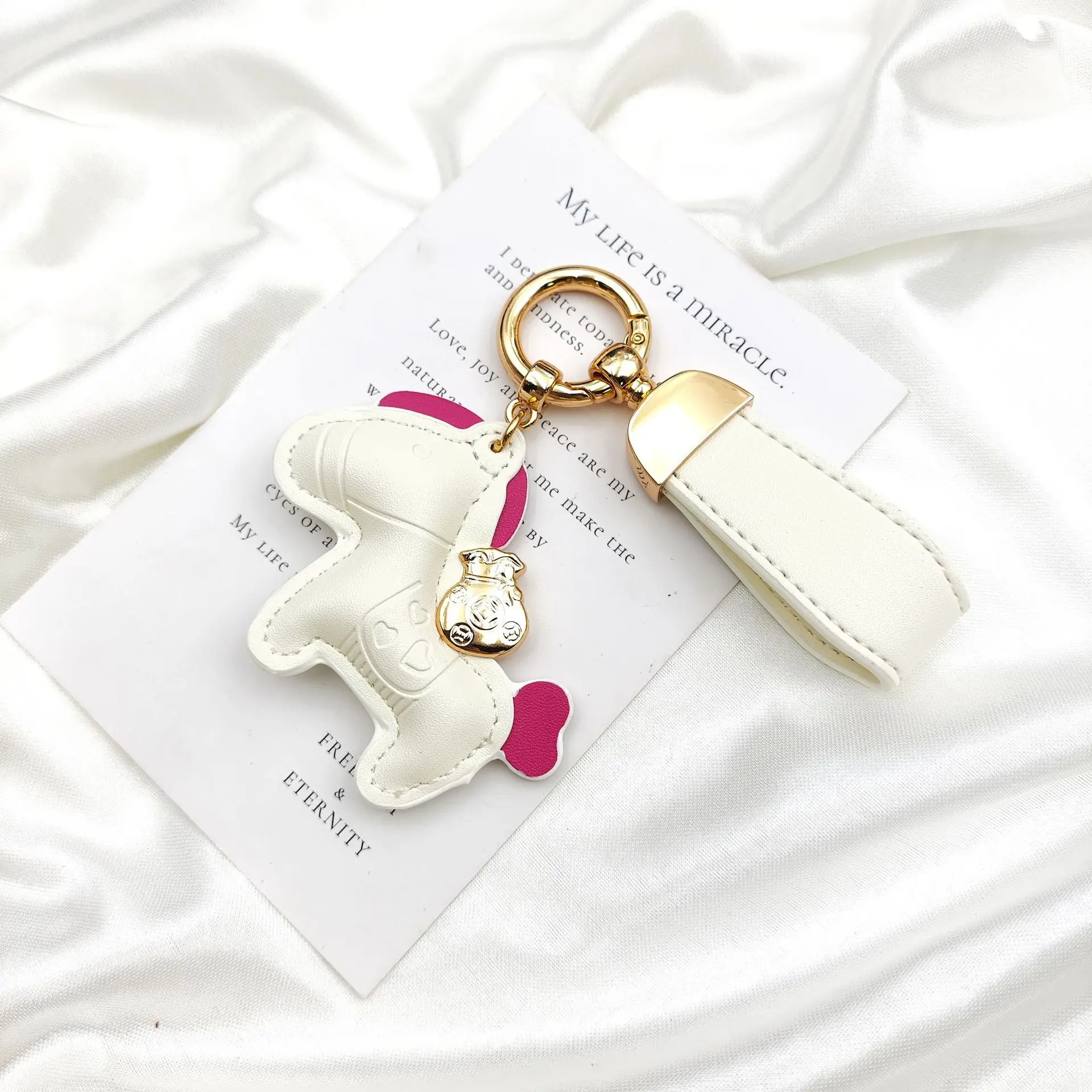 Elegant Leather Cartoon Pony Keychain Pendant, Mini Horse Bag Charm and Stylish Holiday Gift