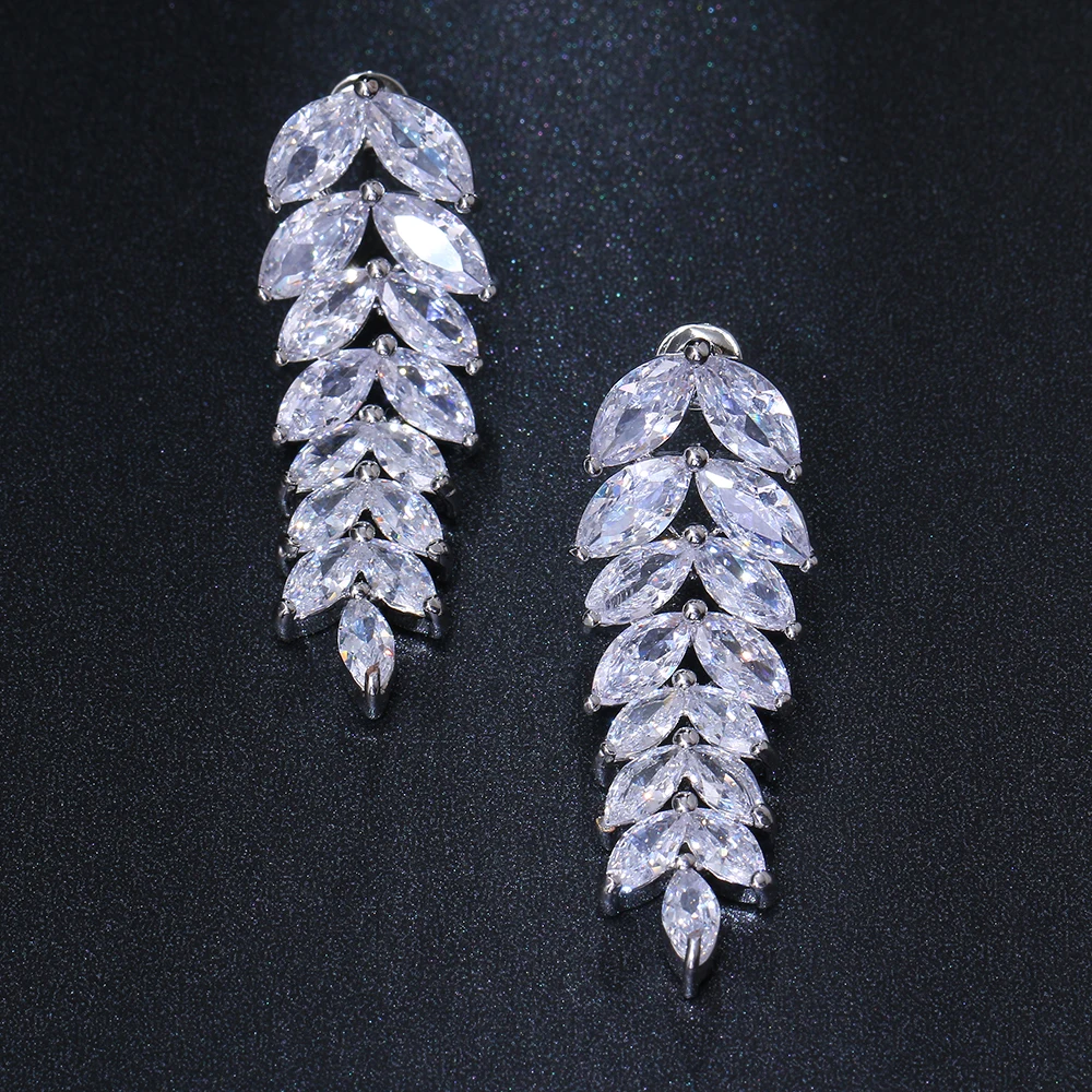 Bettyue Charming Hot Sale High Quality Zirconia Earring Leaves Shape Design Fashion Banquet Women&Girls Exquisite Jewelry