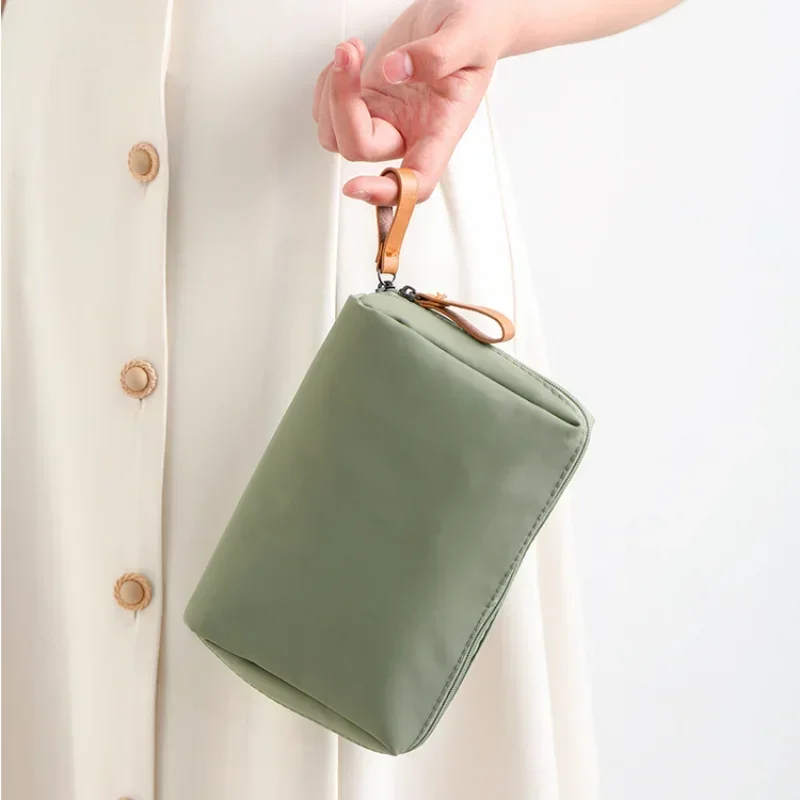 Description Picture 4 of itemMakeup Storage Bag Lipstick Cosmetic Storage Organizers  Pouch Waterproof Toiletry Bag Makeup Organizer Bag Organizer