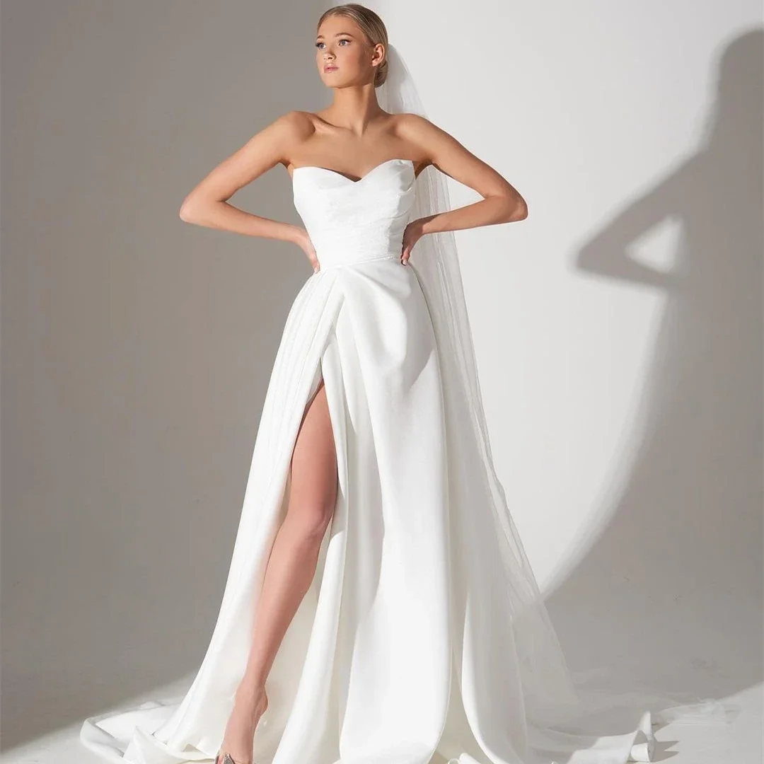 

On Zhu Sweetheart Satin Wedding Dresses Side Slit A-Line Floor Length Robe De Mariee White Simple Sweep Train Sleeveless Robe