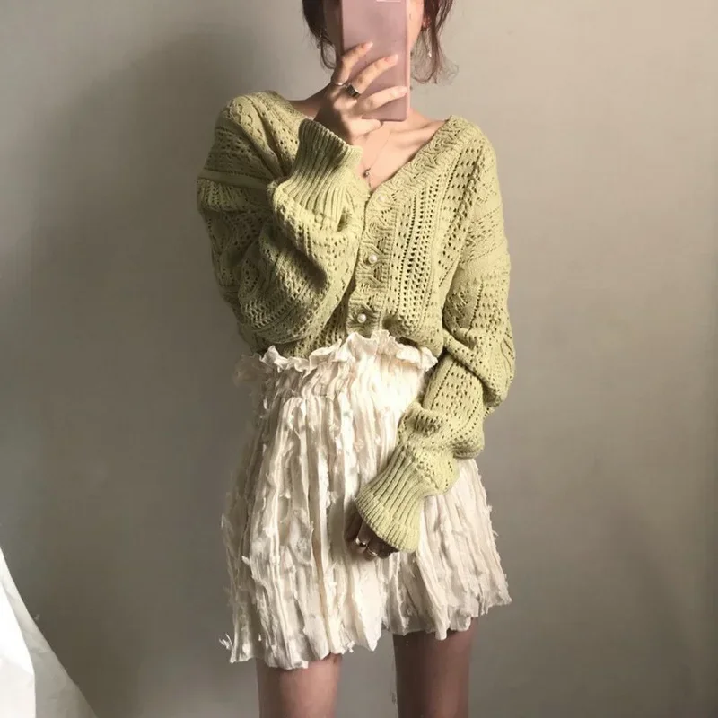 

2023 Spring Autumn New Retro Hollow Out V-Neck Pearl Buttons Women Female Woolen Knitted Female Cardigan Sweater