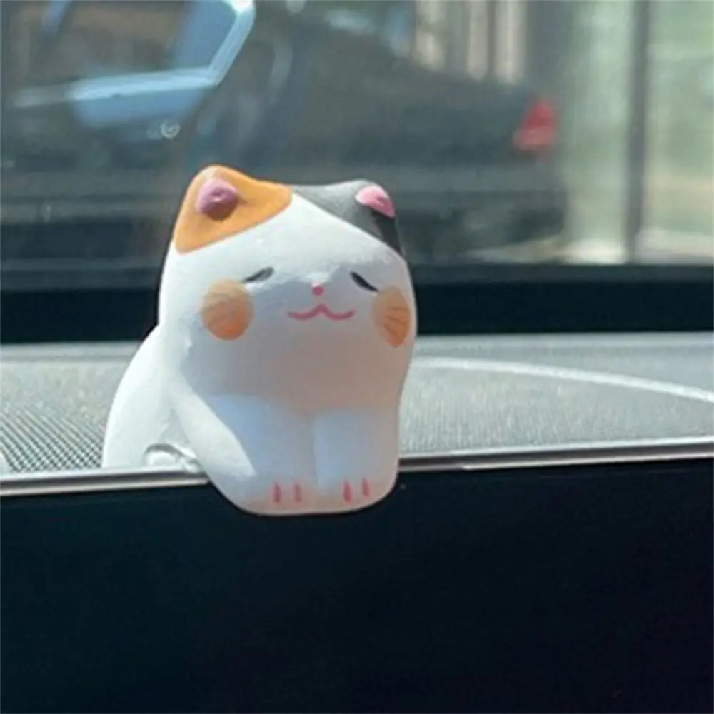 3pcs /set Handmad Lucky Cat Resin Figurine Collectible Crafts Kitten Car Ornaments Statue Cartoon Pet Cat Landscape Decoration