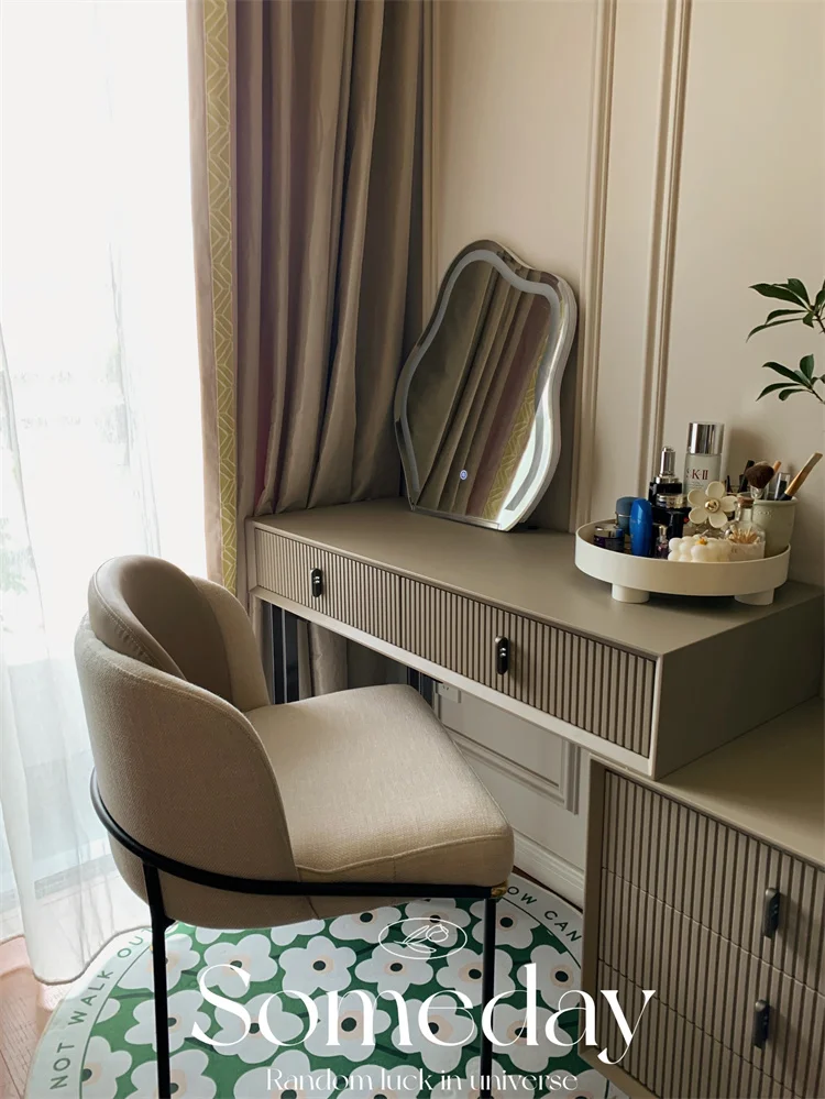 Description Picture 4 of itemModern Minimalist Solid Wood Dressers Designer Leisure Luxury Bedroom Storage Cabinet Table De Toilette Bedroom Furniture WK