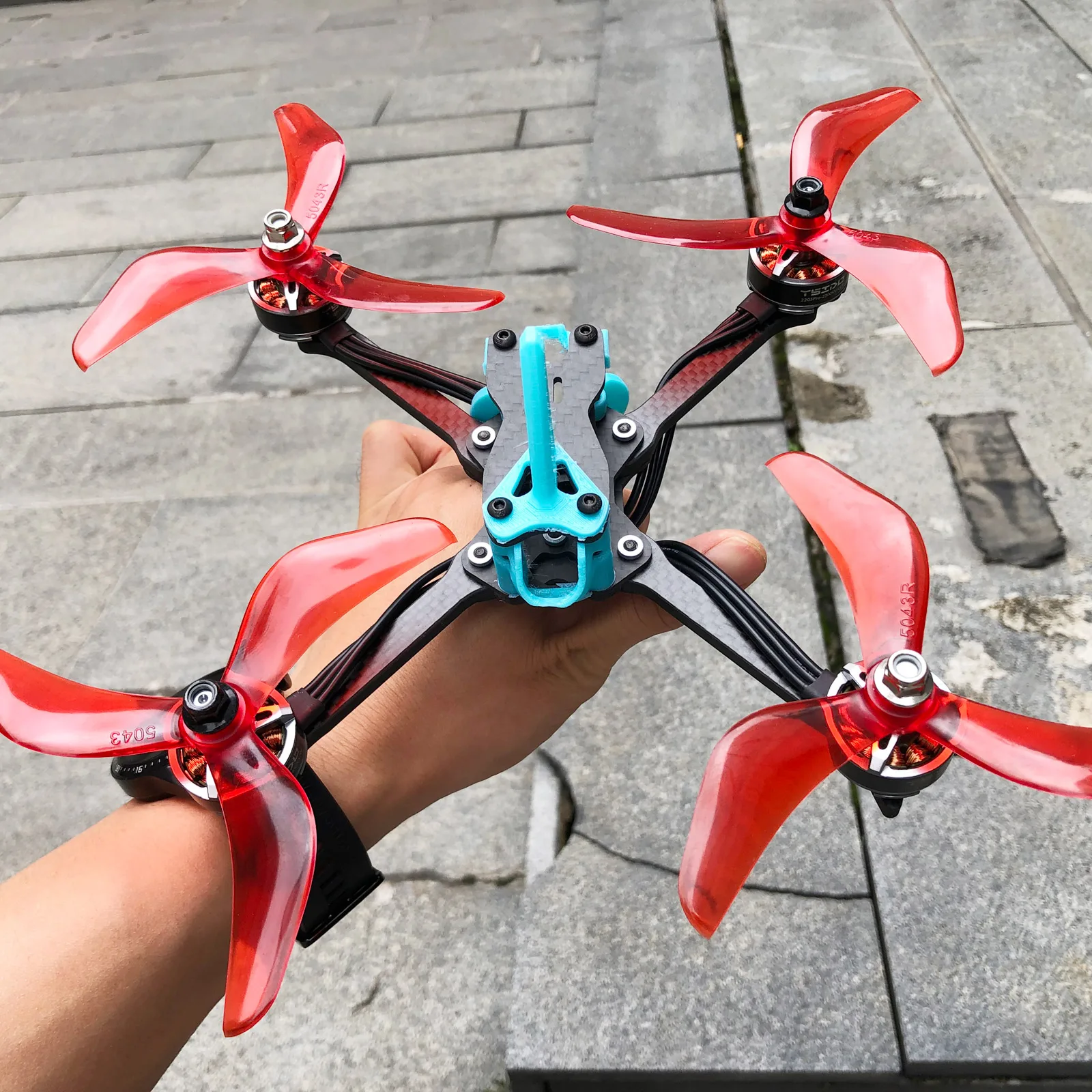 Hélices 5043 3 pales 5x4.3 pour drone FPV freestyle 5 pouces - 2 paires
