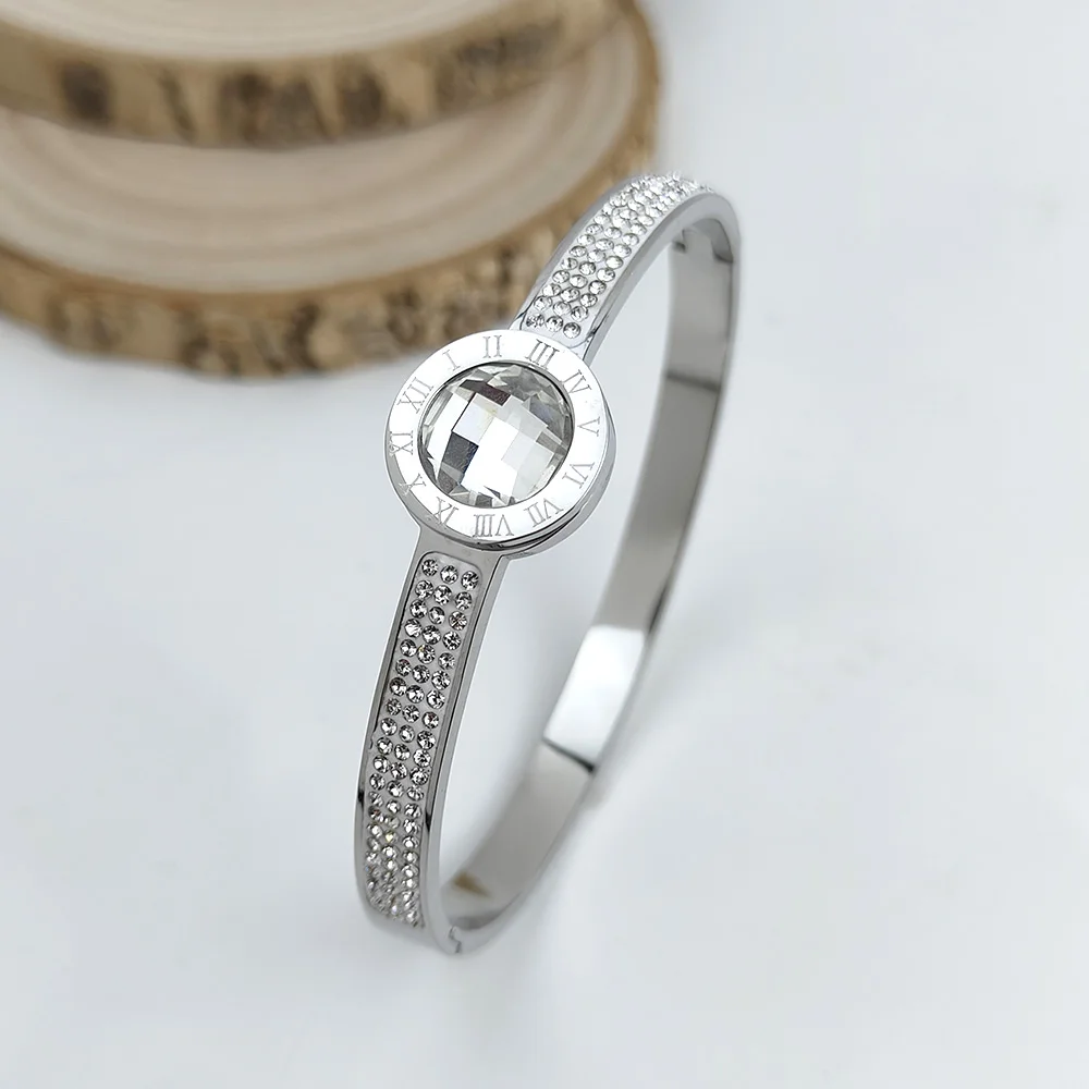 Luxury Jewelry Bracelet Round Crystal Zircon Roman Numeral Bangle for Men Women Stainless Steel Charm Designer Couple Bracelets 2