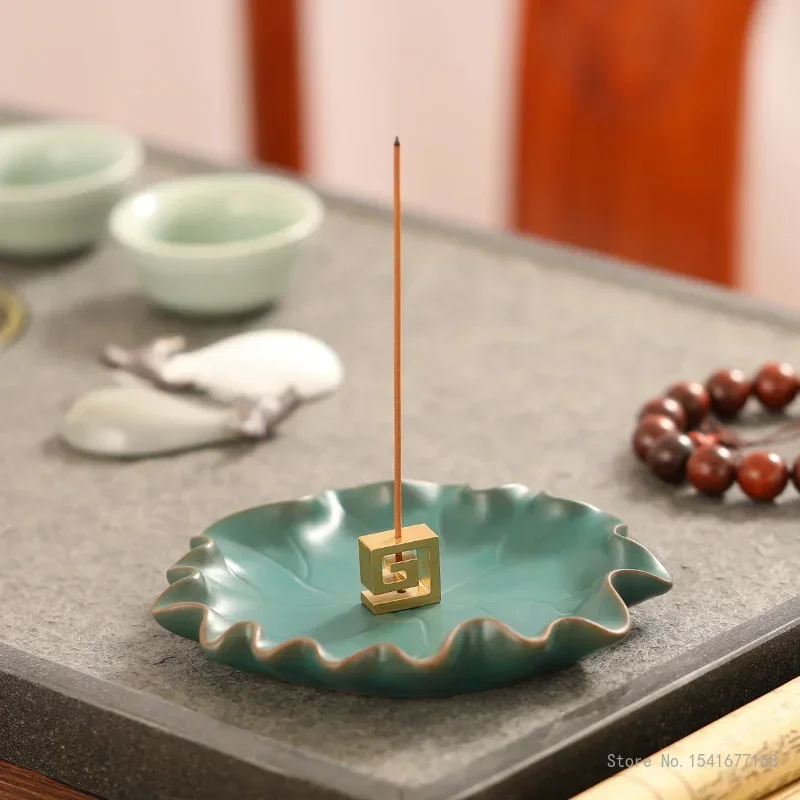 Creative Ceramic Lotus Leaf Plate Base Incense Burner Household Indoor Living Room Bedroom Supplies Agaric Sandalwood Stove, 1Pc