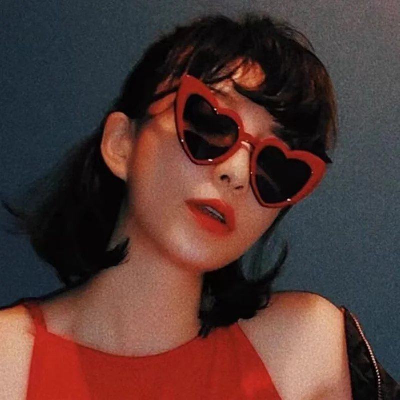 

New Women Fashion Sunglasses Designer Brand Eyewear Heart Shaped Party Sun Glasses Vintage Leisure Outdoors Sunglasses UV400