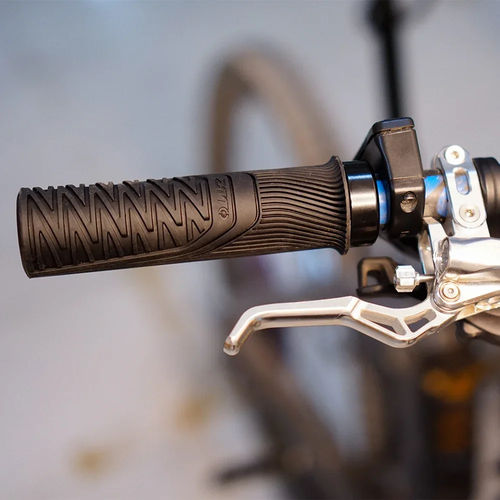 Bicycle Handlebar Grips ZTTO MTB 33mm Outer Diameter Lock-on Anti-Slip Shock-Proof Bolder Rubber Mountain Bike Parts