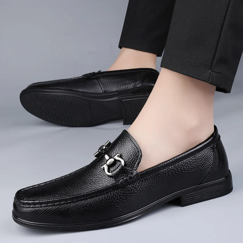 Cow Leather Men Metal Buckle Low Heel Loafers Fashion Handmade Moccasins Soft Leather Slip on Flats Man Footwear Driving Shoes 4
