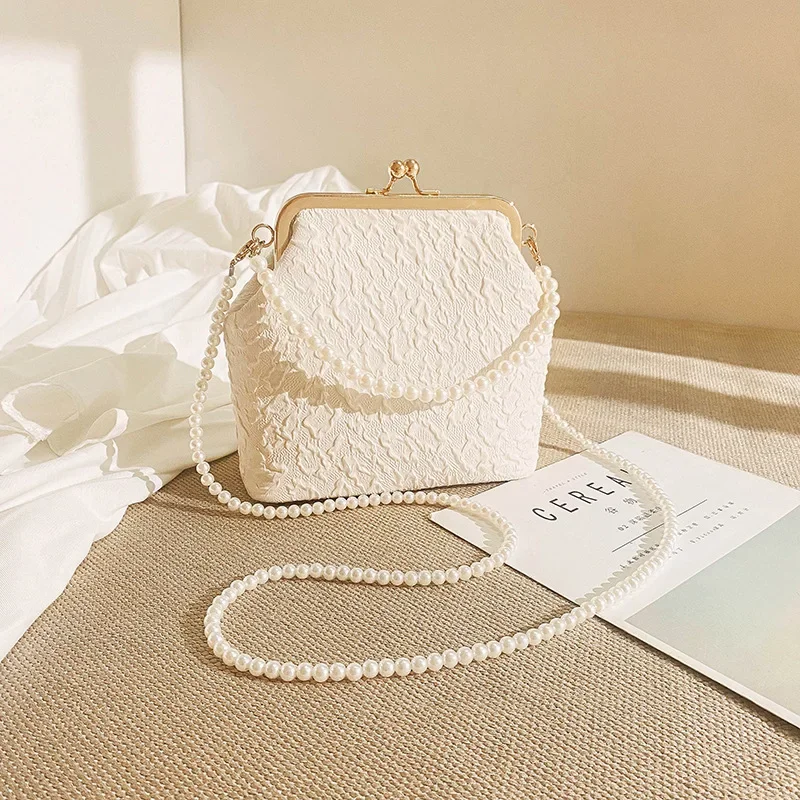 Cheongsam Clutch Shell Pearl Handbag Mini Chain Crossbody Shoulder Bag Mobile Phone Bag Versatile Cosmetic Purse for Women