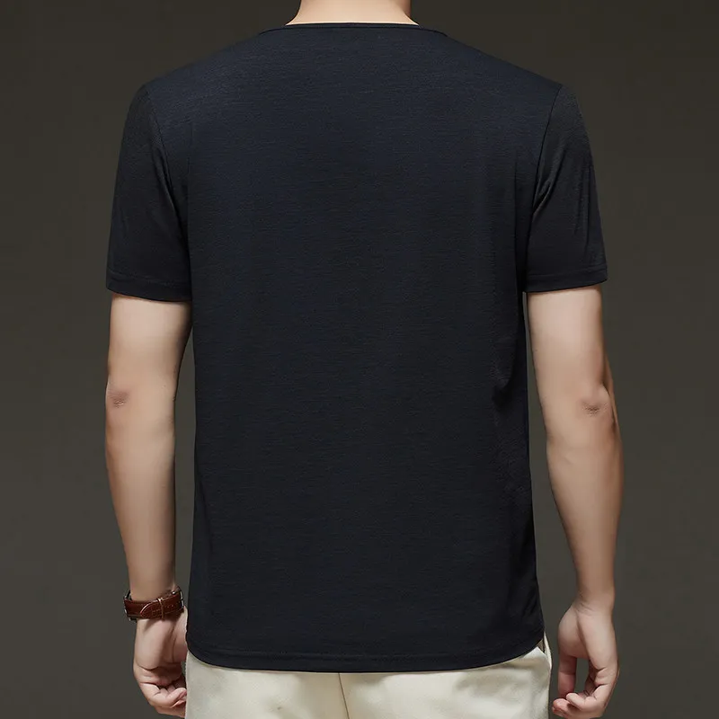 PlatiNum T-shirt quality stitching
