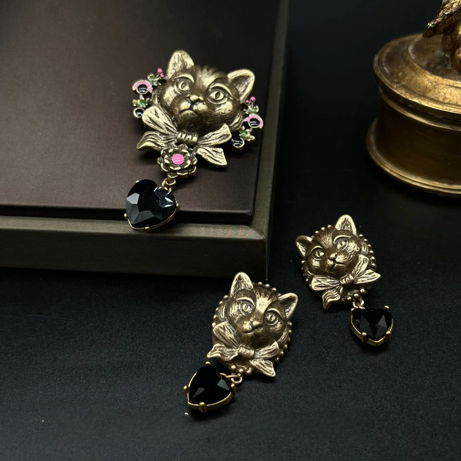 Vintage Western Antique Heavy Industry Distressed Design Cute