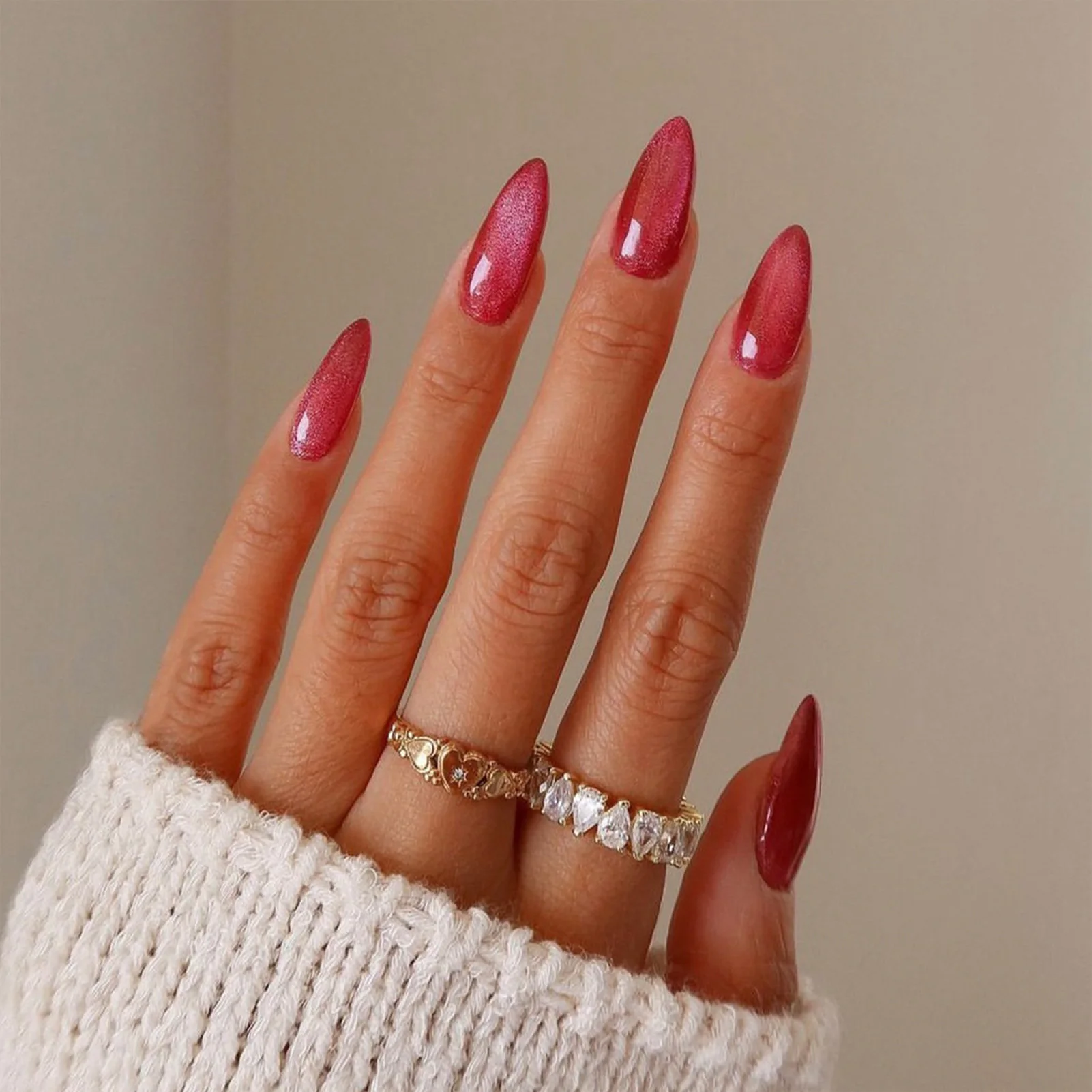 

Red Cat-Eyes Almond False Nails Easy Tear Not Fall Nail Art Pieces for Christmas Halloween Valentine's Day