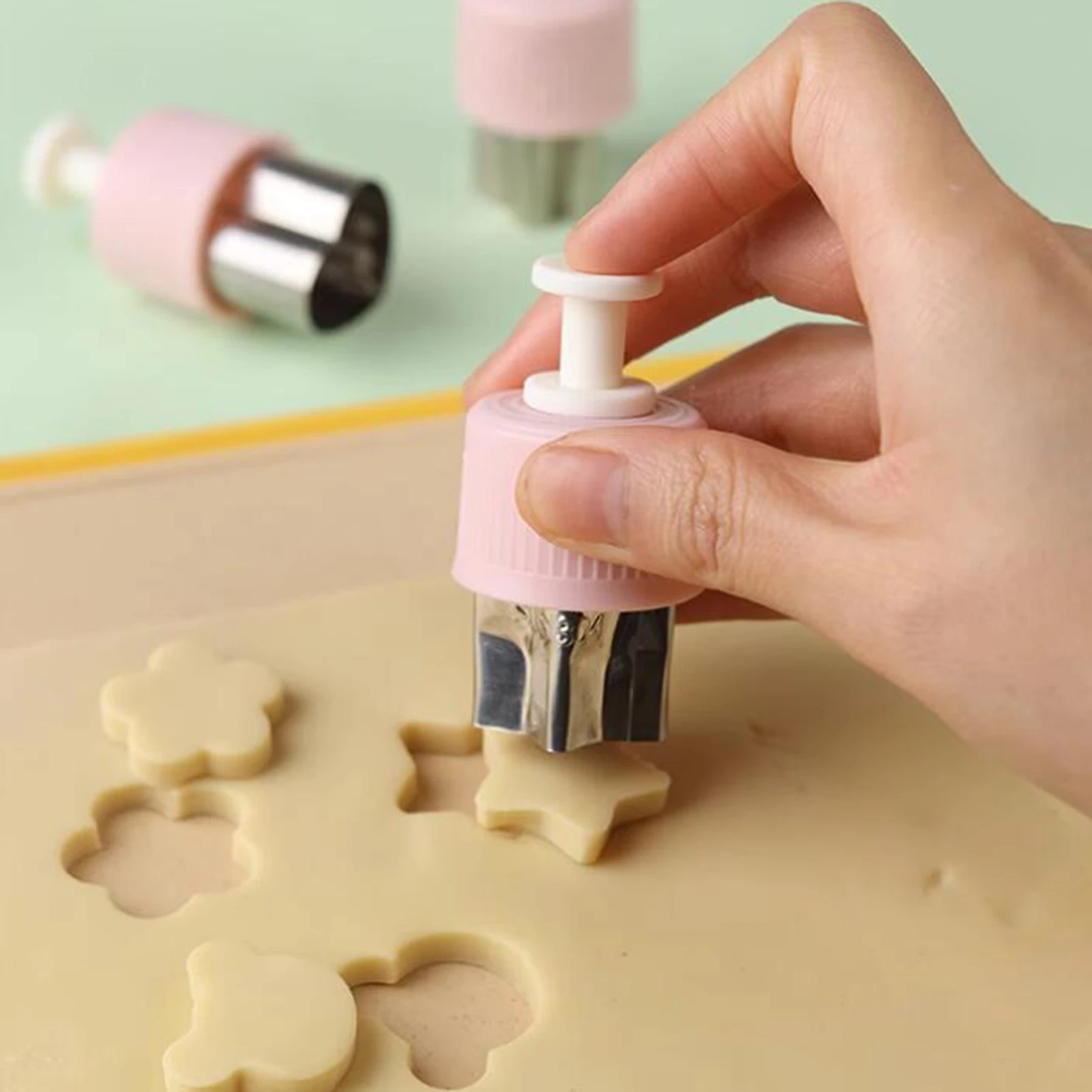 Stainless Steel Cookie Cutter Set Press-style Cookie Molds Stainless Steel Vegetable Cutter Shapes Set for Kids Baking Food