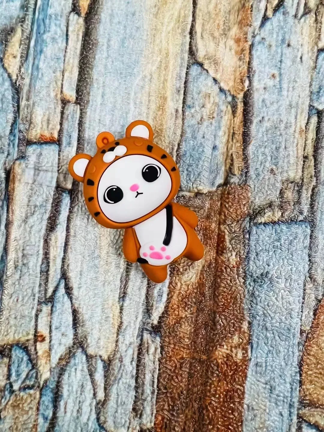 Рисунок 5 - USB-флеш-накопитель с тигром