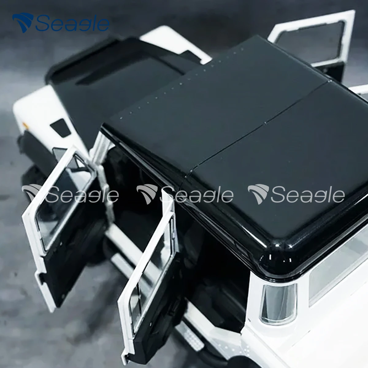 US Canada Stocks 1/8 Scale E102-003/E101-003 Double E RC Rock Crawler Model White Color Black Color 6