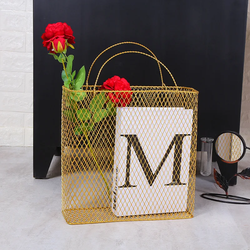 Mesh Metal Table Storage Basket with Handle Chic Nordic Scandinavian Rose Gold Desk Storage Basket Magazine Organizer Home Decor