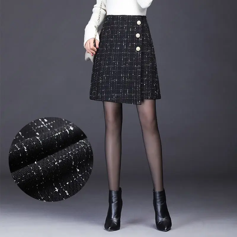 Autumn Winter New Plaid High Waist A-line Skirt Fashion Button Patchwork All-match Short Skirt Elegant Vintage Women Clothing