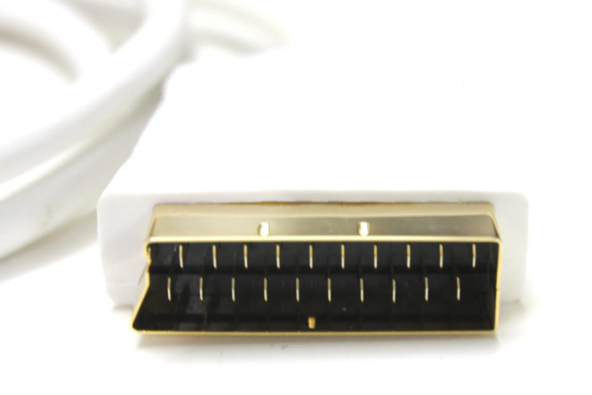 ǰ  ø SCART / ̺ 1.5m 4.9ft