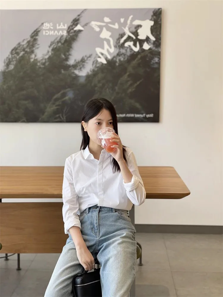 

2024 Spring and Summer Versatile Commuting Slim White Right Shoulder Long Sleeve Shirt