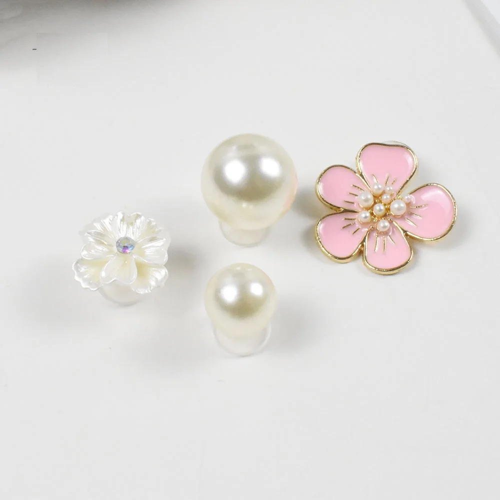 Hot Sale Sweet Cute sum Five flower designer Elegant Vintage Pearl Chain Shoe Jewelry All-match Shoe  flower for croc Charms
