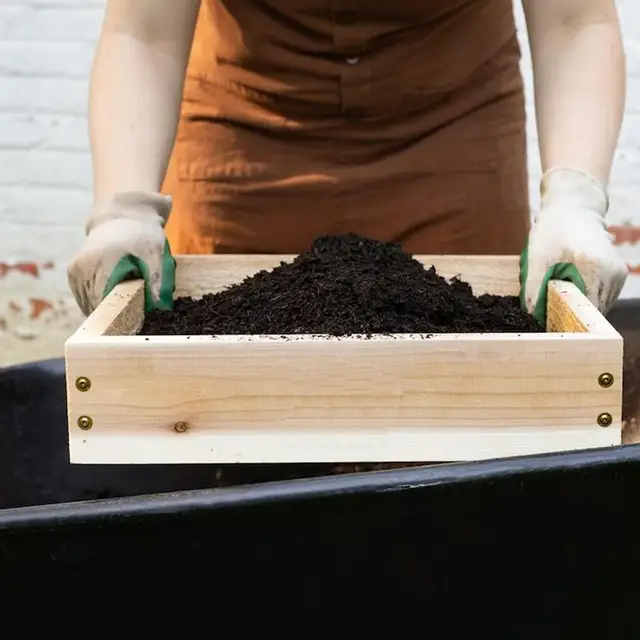 Kerti Talaj Szitter Multifunkcionális Kézi Kavicsos Sziter Komposzt Képernyő Sziták Fa Szennyeződés Szitát Kéz A Sziklatisztításhoz - Image 3