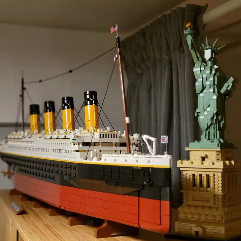 IN magazzino 9090 pz Titani compatibile 10294 Titanic grande barca da  crociera nave Steamship mattoni Building Blocks bambini giocattoli fai da  te regali - AliExpress