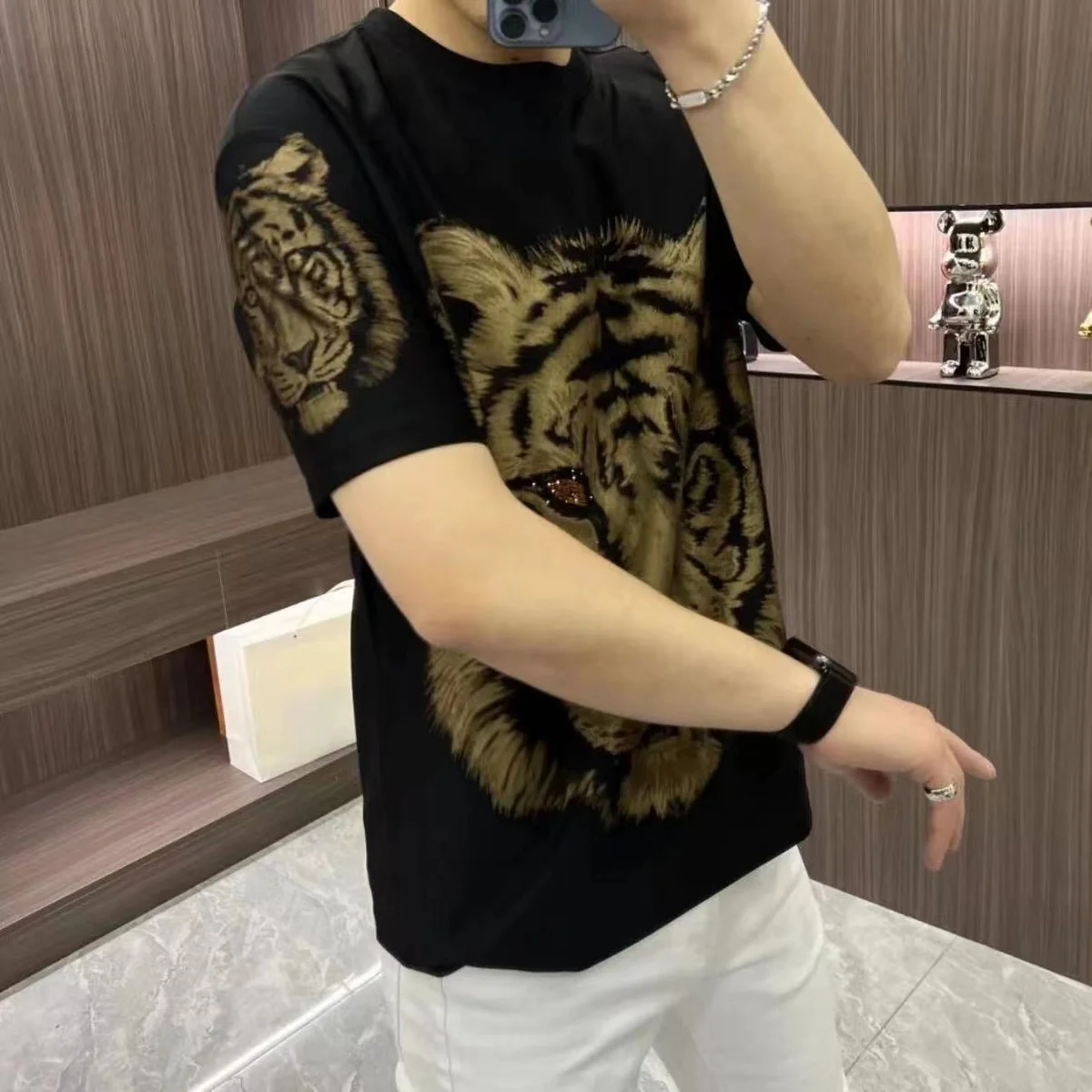 New Men Luxury Diamond Tiger Rhinestones Fashion Black T-Shirt