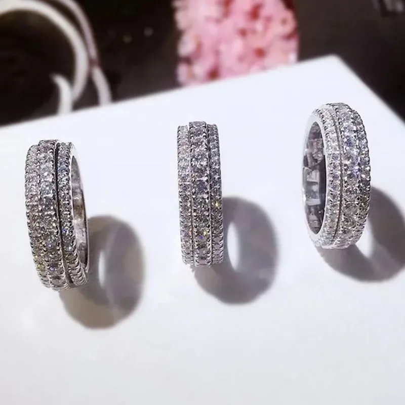 Fashion Silver Color Full Paved Dazzling Cubic Zirconia Rings for Women High Quality Light Luxury Metal Inlaid White Stones Ring