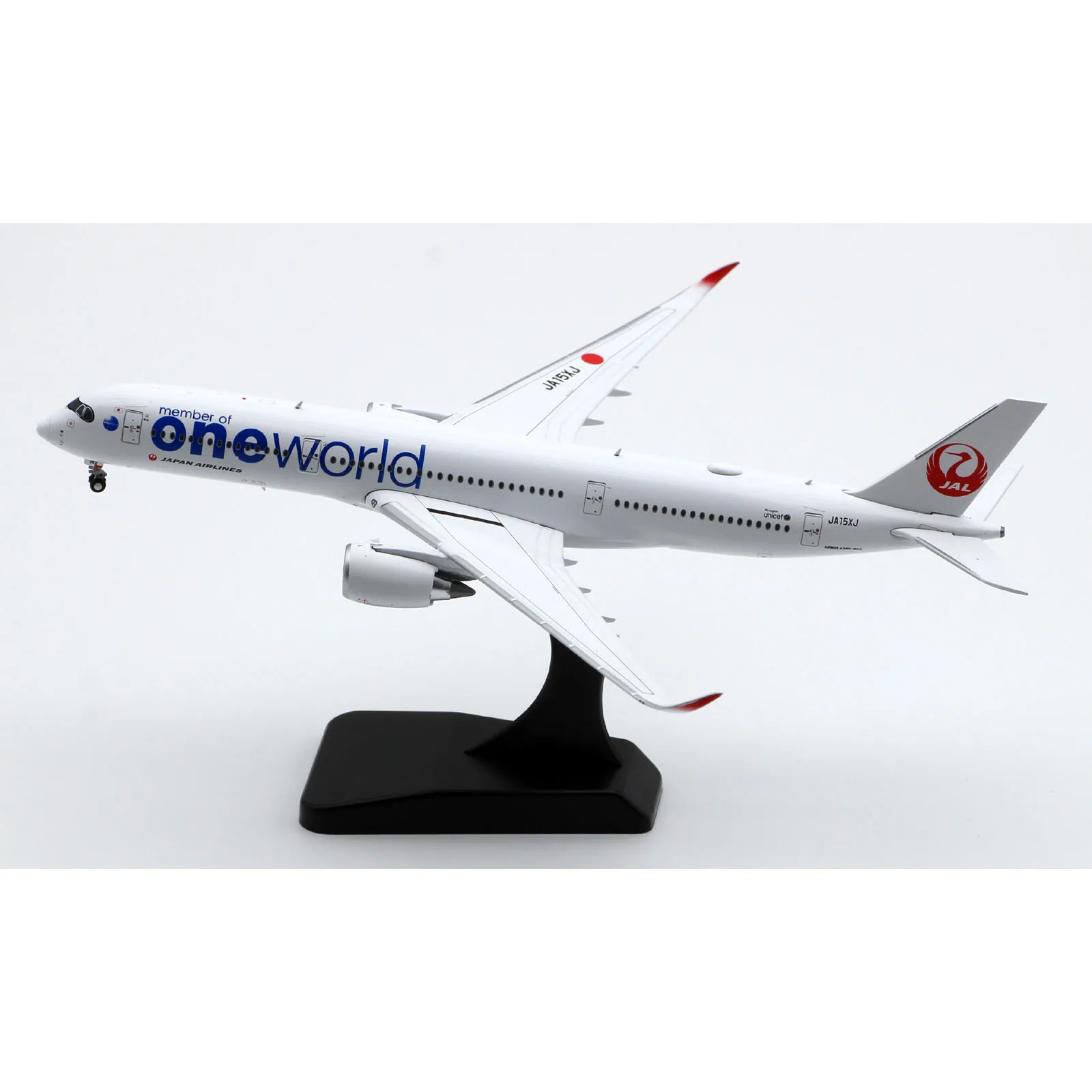 AIRBUS A350-1000 JAL ミニチュアモデル 1:200 AIRBUS A350-1000 JAL ミニチュアモデル 1:200 - メルカリ