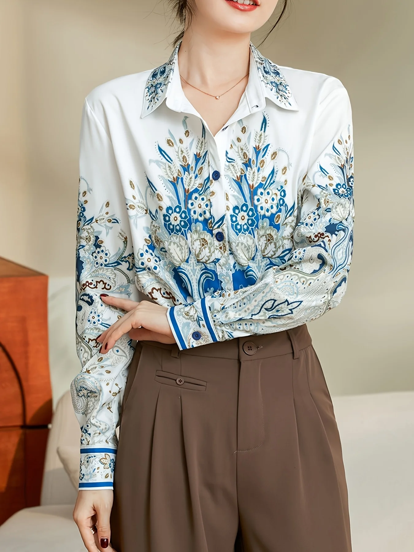 بلوزات نسائية عصرية قمصان نسائية أنيقة جديدة بلوزا...