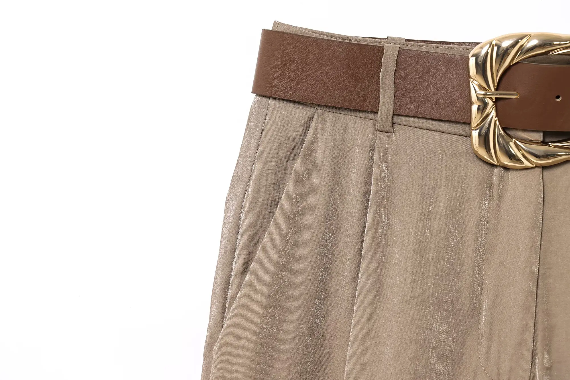 Ankle-Length Wide Pants Style