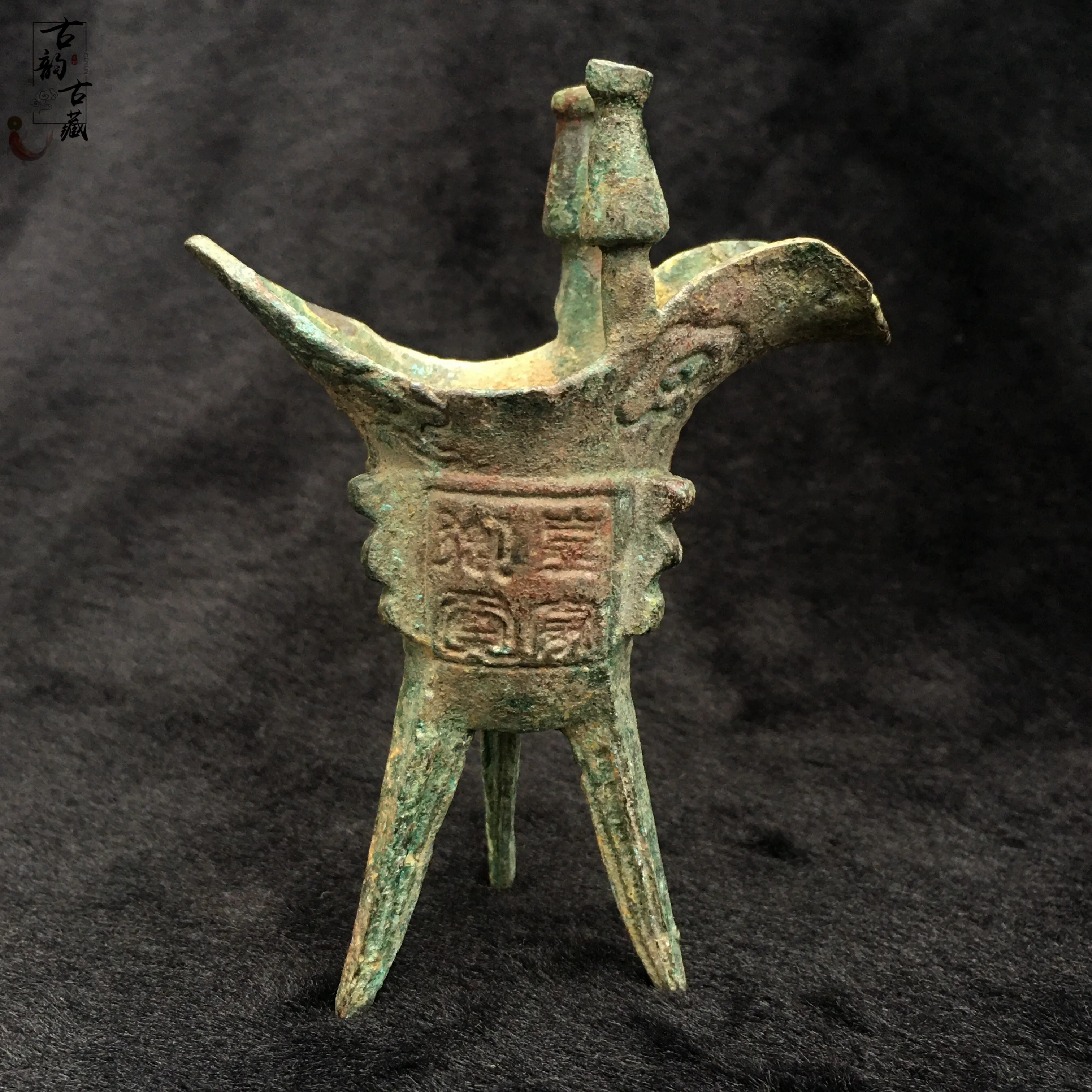 

Antique collection bronze wine bottle, court wine cup, copper cup, imperial cup, bronze ware
