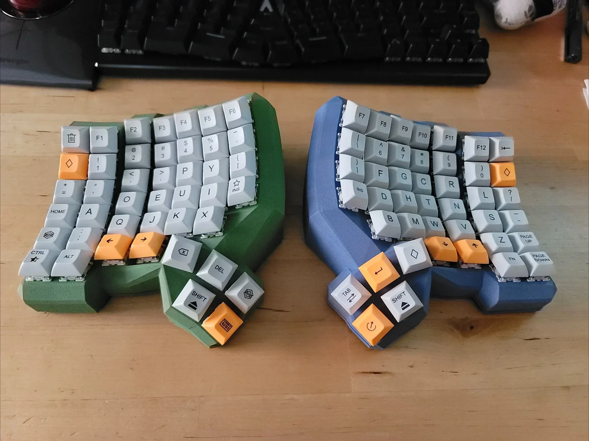 自作キーボード Dactyl Manuform 組み立て済み　FW無USB-C 自作キーボード Dactyl Manuform 組み立て済み FW無USB-C - メルカリ