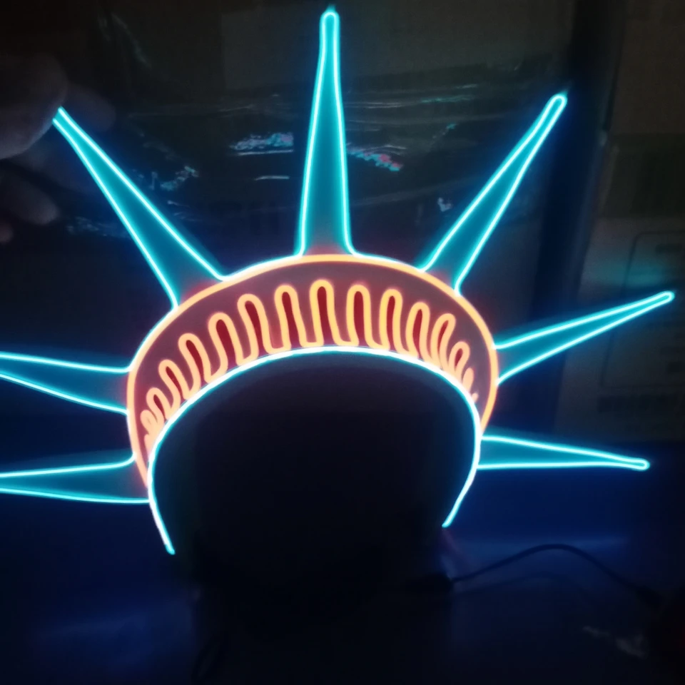 Freddie Mercury La Torche De La Statue De La Liberté Image Stock - Image Du Flamme Déguisement Les Bronzés Font Du Ski