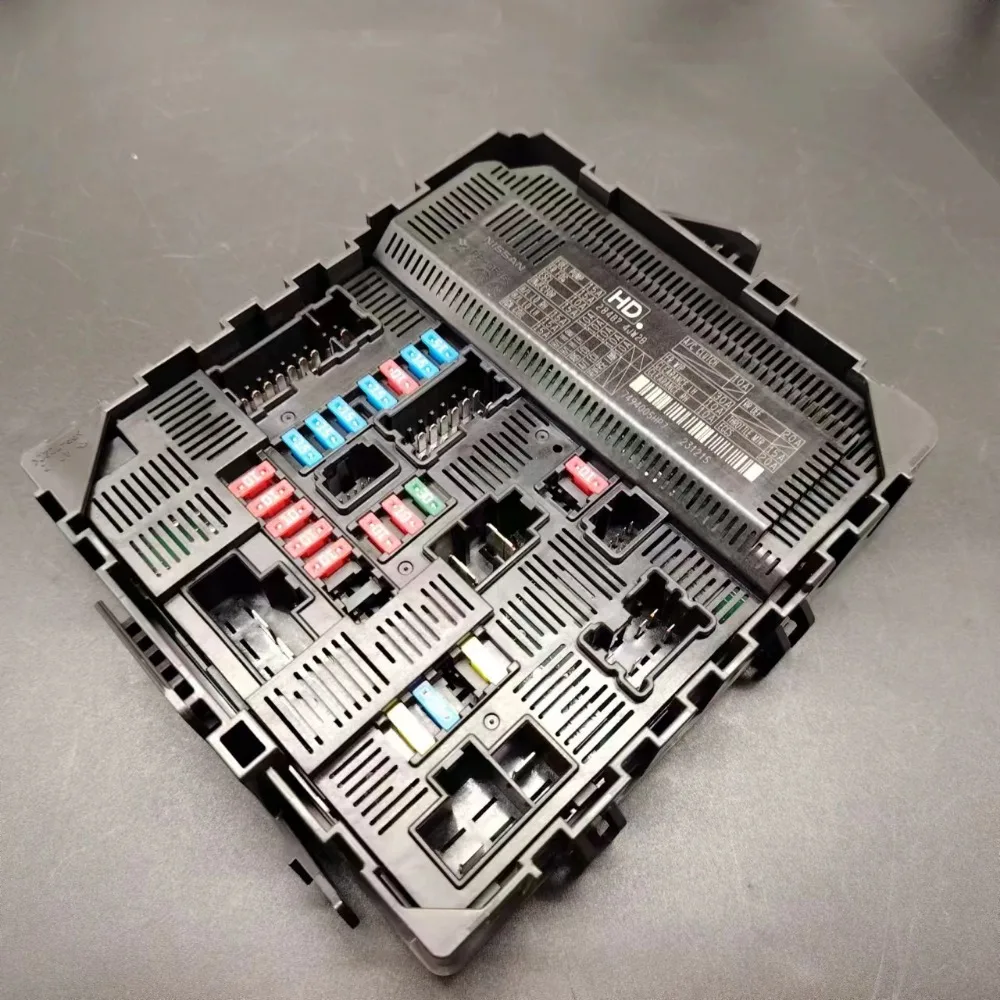 Relay Fuse Box For Nisan Navara 1pcs HA 284B74JA1B