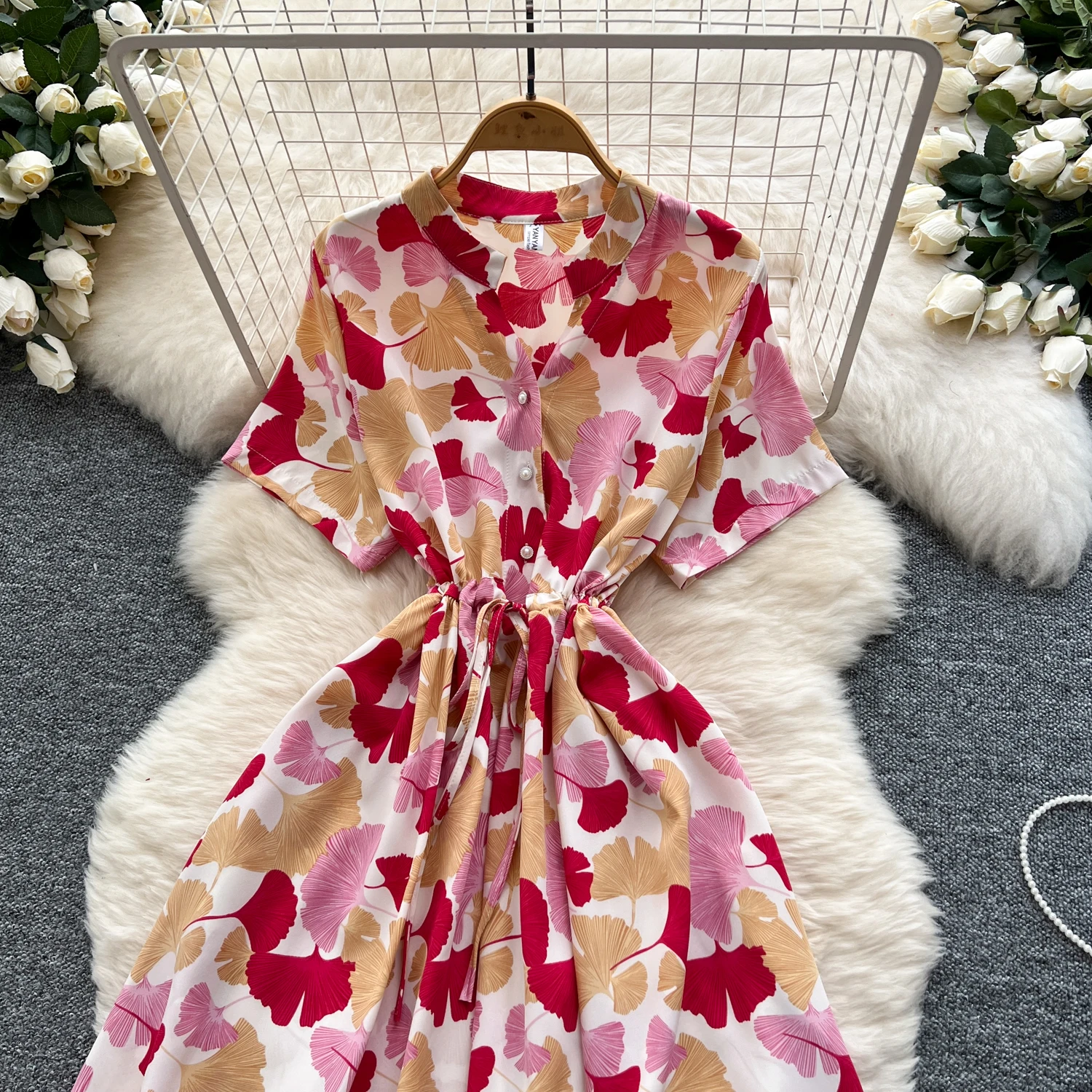 فستان نسائي صيفي بوهيمي برقبة على شكل حرف v وأكمام قصيرة