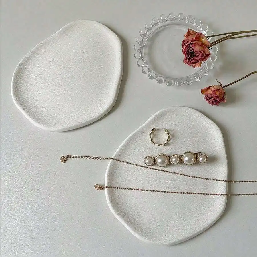 1pc Elegant White Jewelry Tray Organizing Rings Earrings Necklaces and Bracelets Durable and Stylish Jewelry Di resin jewellery tray jewelry display tray