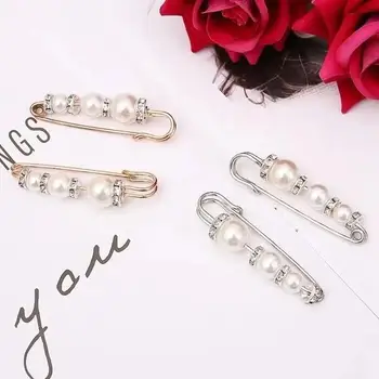 Creative Cheap Personalized Decorative Brooch Pearl Retro Diamond-encrusted Metal Beaded Silk Scarf Buckle Pearl Brooch