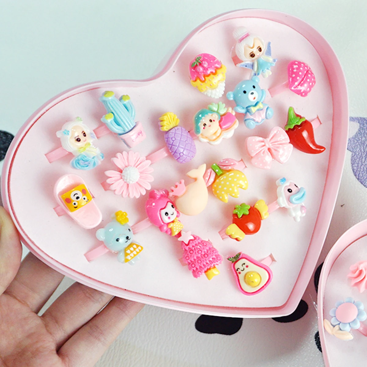20Pcs Cartoon Little Girl Rings Mini Animals Flowers Children Jewelry Set With Love Display Bag Pretend Play Dress Up Rings