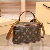 Sac à main de marque pour femmes, sac seau rétro de styliste haut de gamme pour les déplacements, nouvelle collection automne et hiver 2026 3