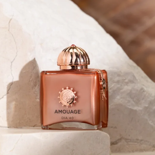 Amouage Honour 100ml, parfum élégant pour femme, eau de parfum, longue tenue, rafraîchissant, floral, oriental, chypre, portrait de luxe, jubilation 25 1