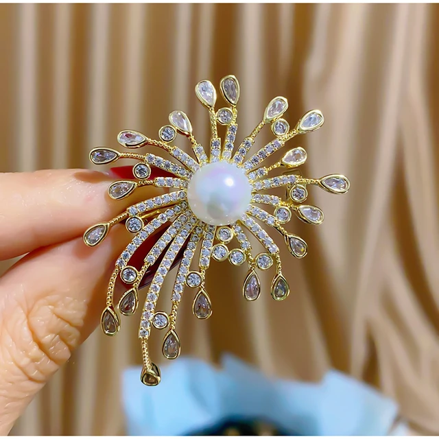 Fashion Classic Atmospheric Pearl Butterfly Brooches Pins Exquisite Inlaid  Zircon Insect Women's Brooch Jewelry Wholesale Gift